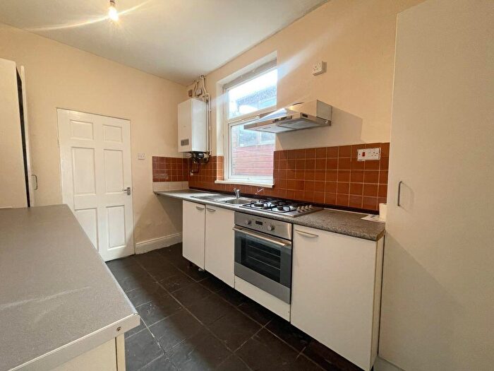 4 Bedroom Terraced House To Rent In Gipsy Road, Leicester, LE4