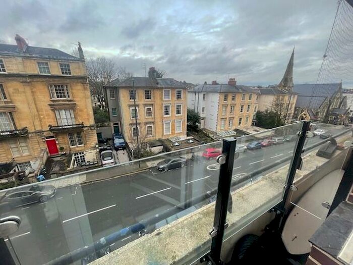 2 Bedroom Flat To Rent In Queens Road, Clifton, Bristol, BS8