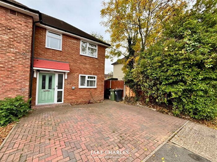 2 Bedroom End Of Terrace House For Sale In Bury Green Road, West Cheshunt, EN7