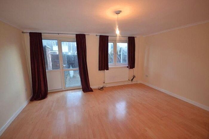 3 Bedroom Maisonette To Rent In Sark Walk, London, E16