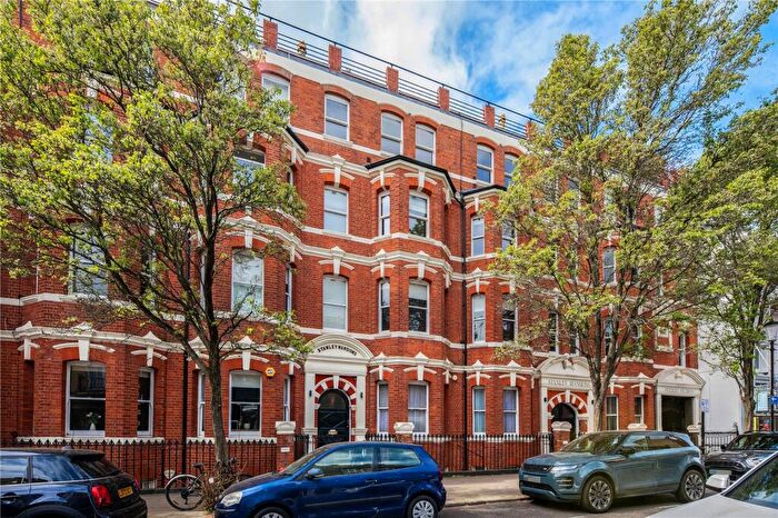 2 Bedroom Apartment For Sale In Park Walk, London, SW10