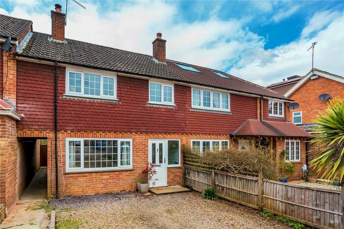 3 Bedroom Terraced House For Sale In Hullmead, Shamley Green, GU5