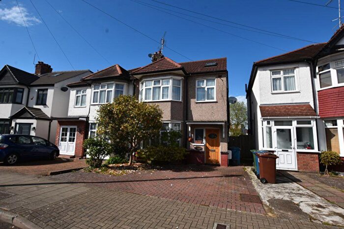 4 Bedroom Semi Detached House For Sale In Cumberland Road, Harrow, HA1