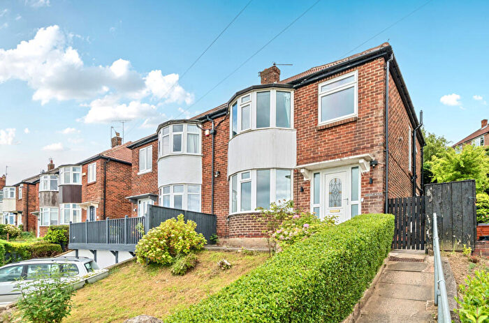 3 Bedroom Semi-Detached House For Sale In Leeds & Bradford Road, Leeds, West Yorkshire, LS13