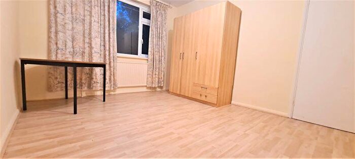 2 Bedroom Flat To Rent In Alston Road, Barnet, EN5