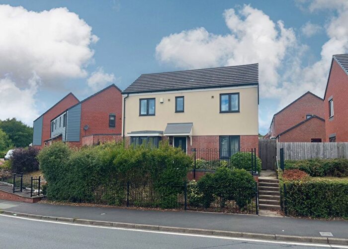 3 Bedroom Detached House For Sale In Saltwells Road, Netherton, Dudley, DY2