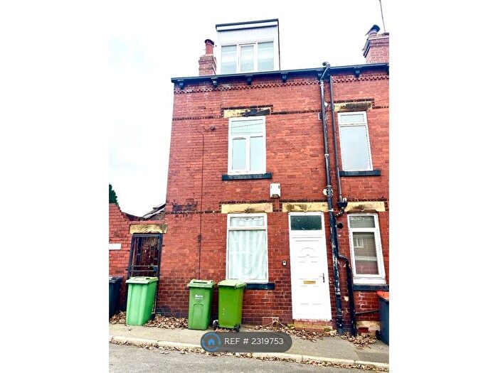 3 Bedroom Terraced House To Rent In Oban Street, Leeds, LS12