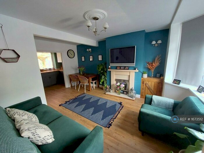 2 Bedroom Terraced House To Rent In St Peters Rise, Bristol, BS13