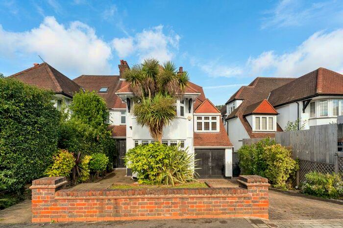 5 Bedroom Semi-Detached House To Rent In Armitage Road, Golders Green, NW11