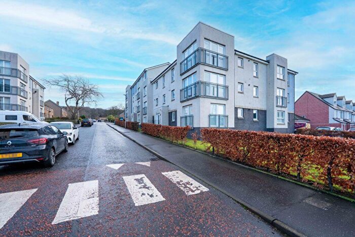 2 Bedroom Flat For Sale In Flat, Ashwood Gait, Edinburgh, EH12