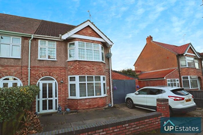 3 Bedroom Semi-Detached House To Rent In Brookvale Avenue, Binley, Coventry, CV3