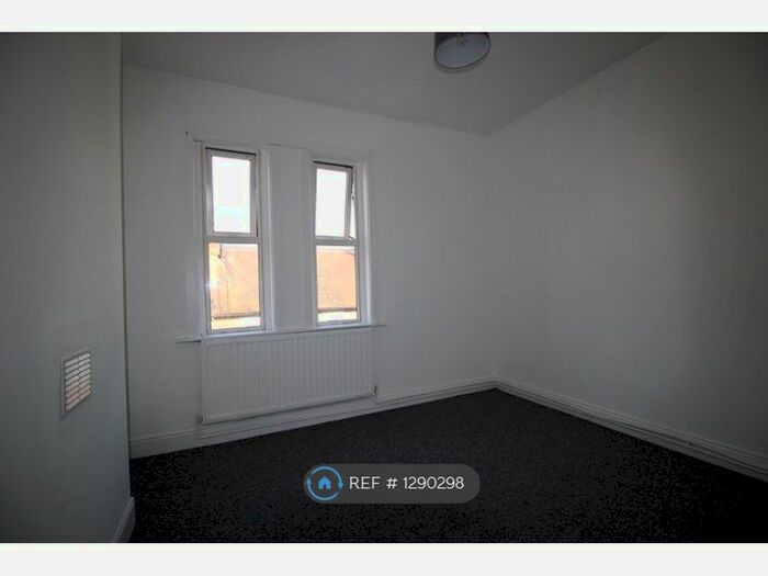 4 Bedroom Terraced House To Rent In Wilford Crescent East, Nottingham NG2