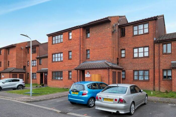 Studio To Rent In Newcourt, Cowley, Uxbridge, UB8