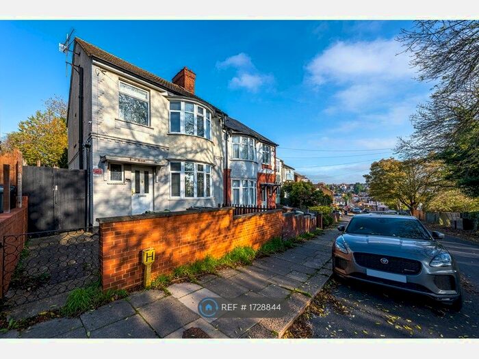 4 Bedroom Semi-Detached House To Rent In Richmond Hill, Luton, LU2