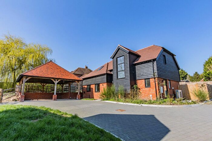 2 Bedroom Detached House For Sale In Standen Street, Iden Green, TN17