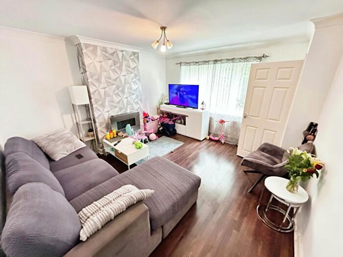 2 Bedroom Semi-Detached House For Sale In Hillport Avenue, Newcastle, Staffordshire, ST5