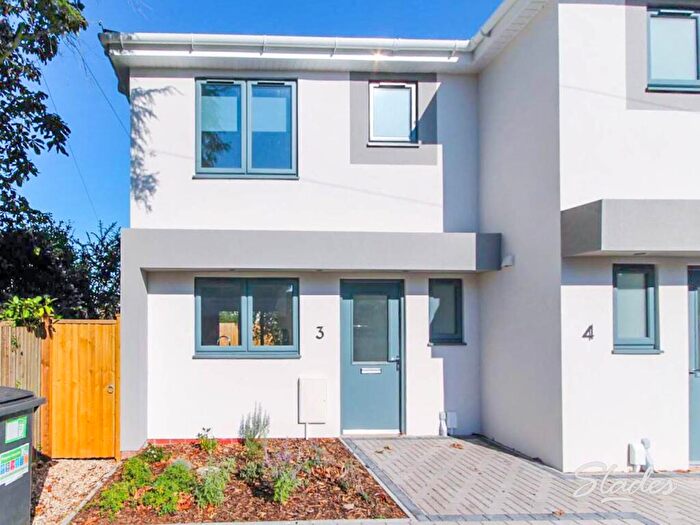 3 Bedroom Semi Detached House To Rent In Apple Grove, Southbourne, Bournemouth, BH6