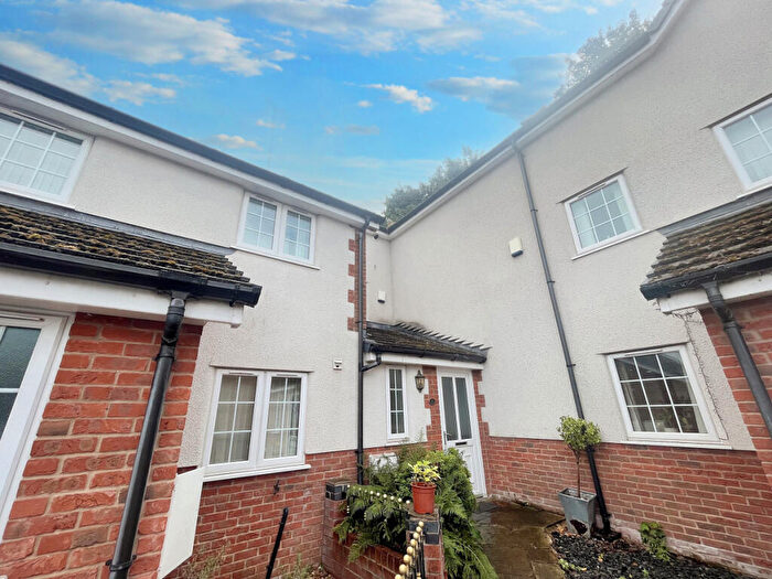 3 Bedroom Semi-Detached House For Sale In Woodside Court Preston, PR5
