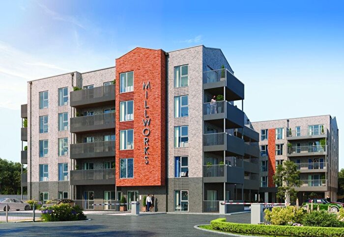 2 Bedroom Flat To Rent In Home Park Mill Link, Kings Langley, WD4