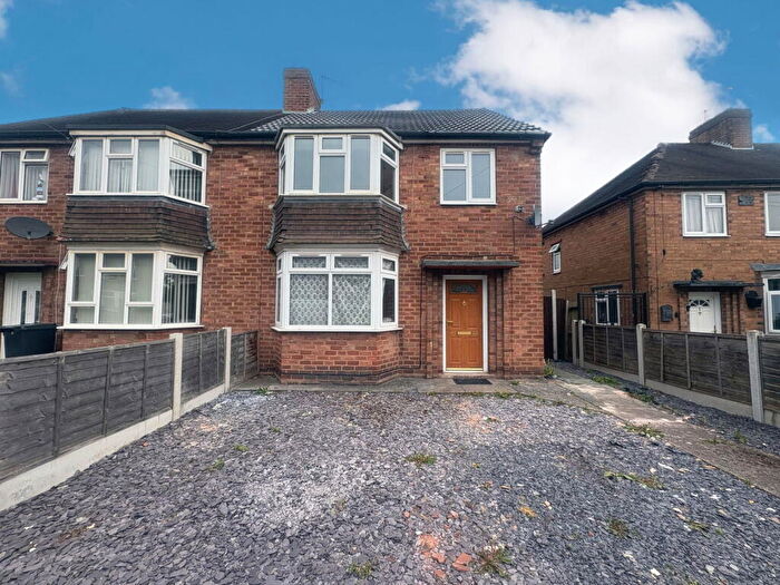 3 Bedroom Semi-Detached House To Rent In Hilary Crescent, Dudley, DY1