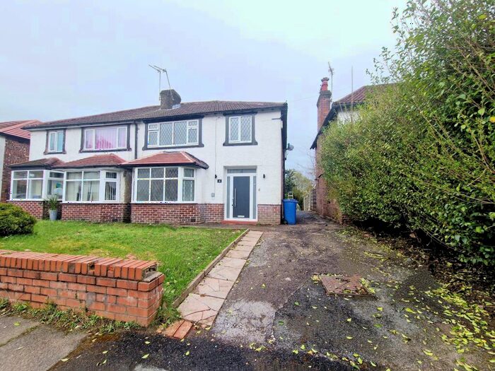 3 Bedroom Semi-Detached House To Rent In Lancaster Drive, Prestwich, Manchester, M25