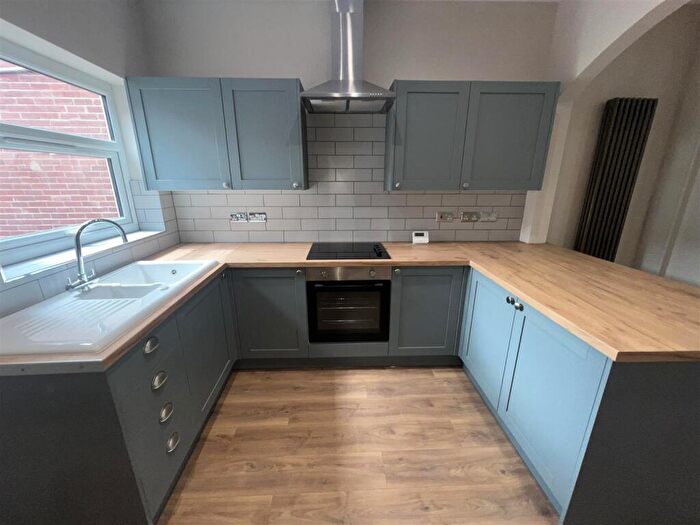 3 Bedroom Terraced House To Rent In Old Road, Conisbrough, Doncaster, DN12