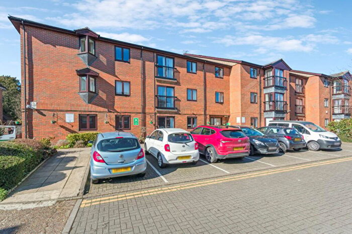 2 Bedroom Retirement Property For Sale In Bancroft, Hitchin, SG5