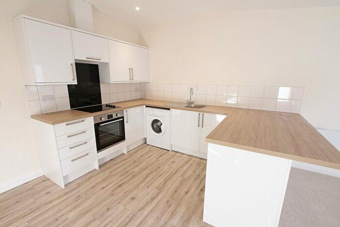 2 Bedroom Apartment To Rent In Castle Street, Banbury, Oxon, OX16