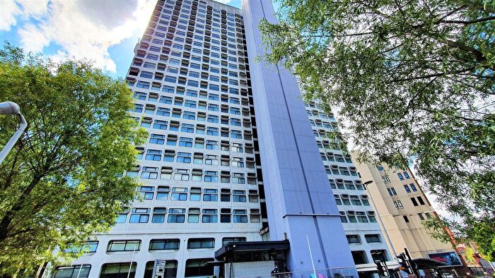 2 Bedroom Flat To Rent In City Heights, Victoria Bridge, M3