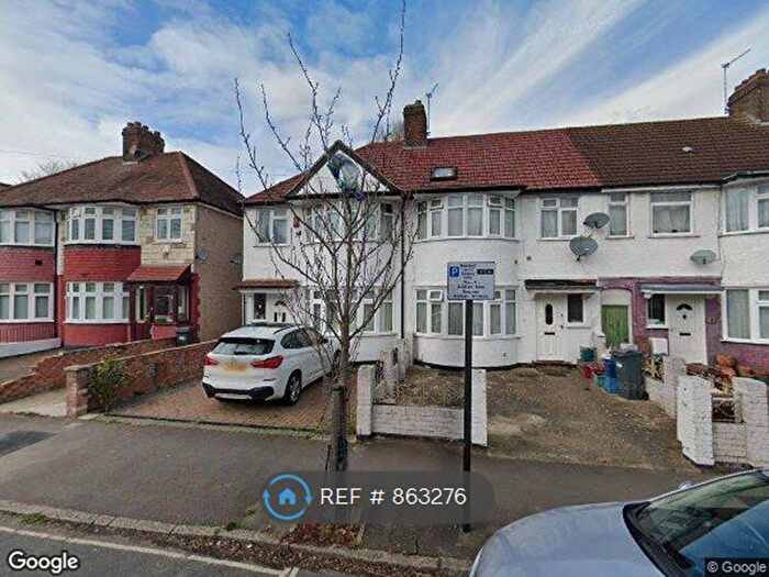 4 Bedroom Semi-Detached House To Rent In North Drive, Hounslow, TW3