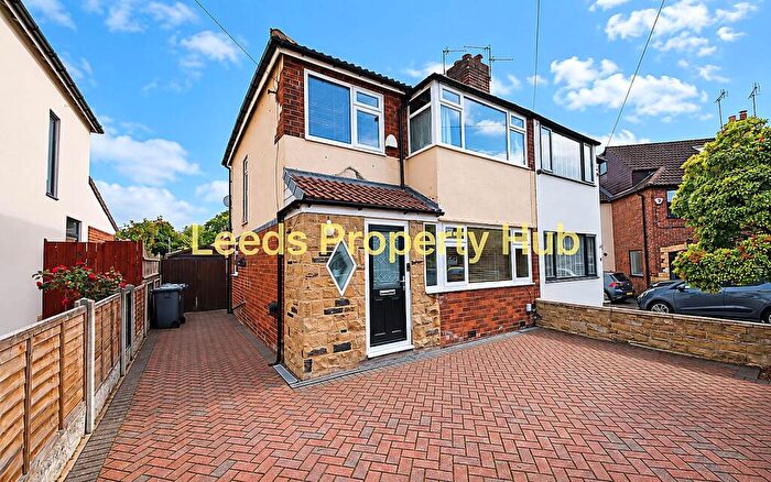 3 Bedroom Semi Detached House To Rent In Vesper Gate Crescent, Kirkstall, Leeds, LS5