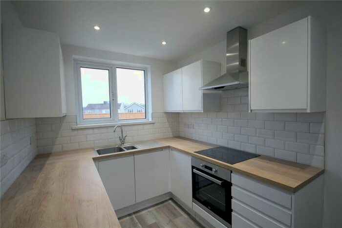 3 Bedroom Semi-Detached House To Rent In The Ride, Kingswood, Bristol, BS15