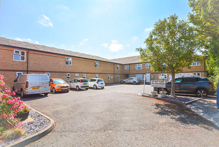 2 Bedroom Flat For Sale In Southchurch Rectory Chase, Southend-On-Sea, SS2