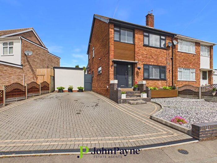 3 Bedroom Semi Detached House For Sale In Frederick Neal Avenue, Eastern Green, Coventry, CV5