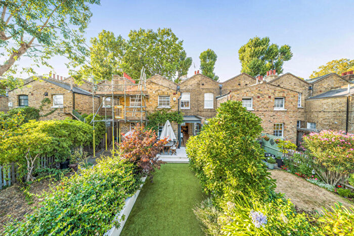 2 Bedroom Terraced House For Sale In Liverpool Grove, London, , Elephant And Castle, London, SE17