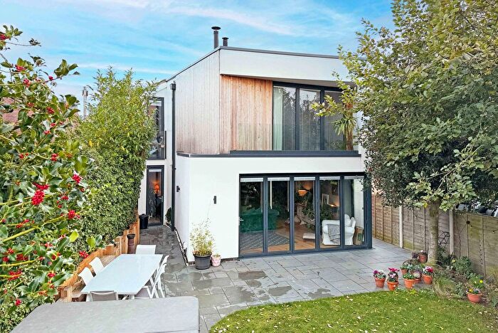 4 Bedroom Detached House For Sale In Boon Street, Eckington, WR10