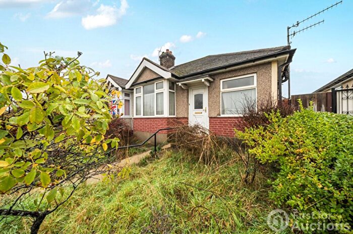 2 Bedroom Bungalow For Sale In Abbey Road, Belvedere, DA17