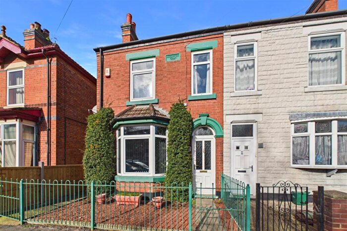 3 Bedroom Semi Detached House For Sale In , Calais Road, Burton Upon Trent, Staffordshire, DE13