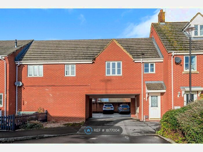 2 Bedroom Flat To Rent In Callington Road, Swindon, SN25