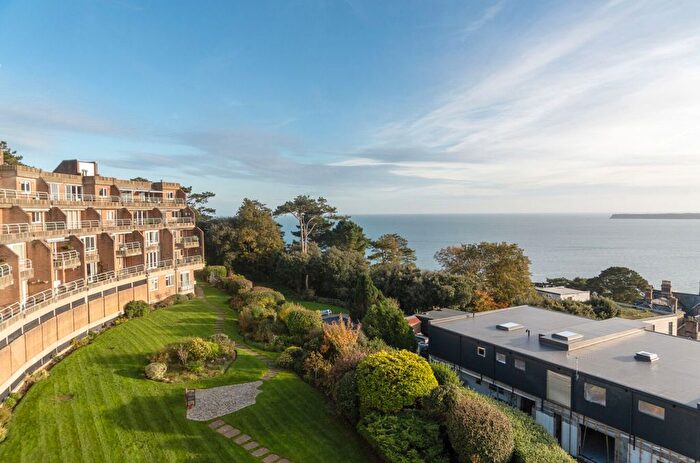 2 Bedroom Flat For Sale In Lincombes, Torquay, TQ1