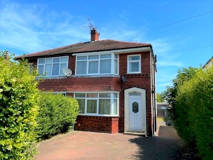 3 Bedroom Semi-Detached House To Rent In Leyland Road, Penwortham, Preston, PR1