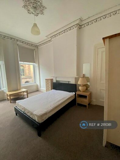 3 Bedroom Flat To Rent In Holland Street, Glasgow, G2