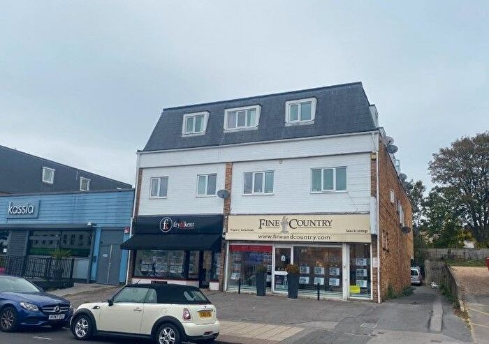 2 Bedroom Flat For Sale In Flat, - Havant Road, Drayton, Portsmouth, Hampshire, PO6