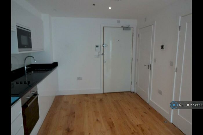 1 Bedroom Flat To Rent In Green Dragon House, Croydon, CR0
