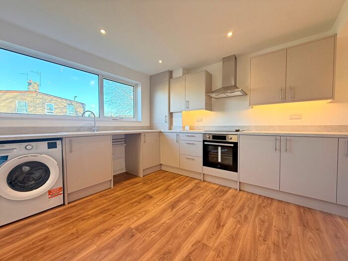 3 Bedroom Property To Rent In Fallowfield, Welwyn Garden City, AL7