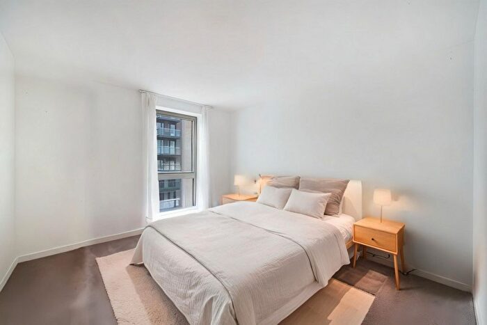 3 Bedroom Flat To Rent In Olympic Way, London, HA9