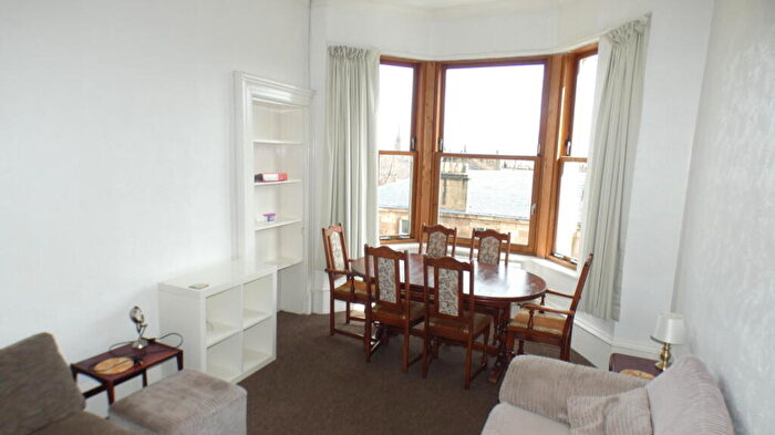 2 Bedroom Flat To Rent In Bank Street, Glasgow, G12