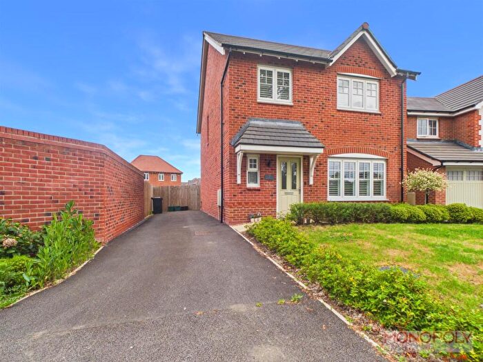 4 Bedroom Detached House For Sale In Garston Fields, Llay, Wrexham, LL12