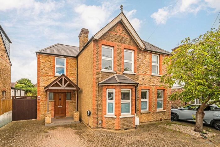 5 Bedroom Detached House For Sale In Tolworth Road, Surbiton, KT6