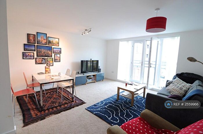 2 Bedroom Flat To Rent In Worsdell Drive, Gateshead, NE8